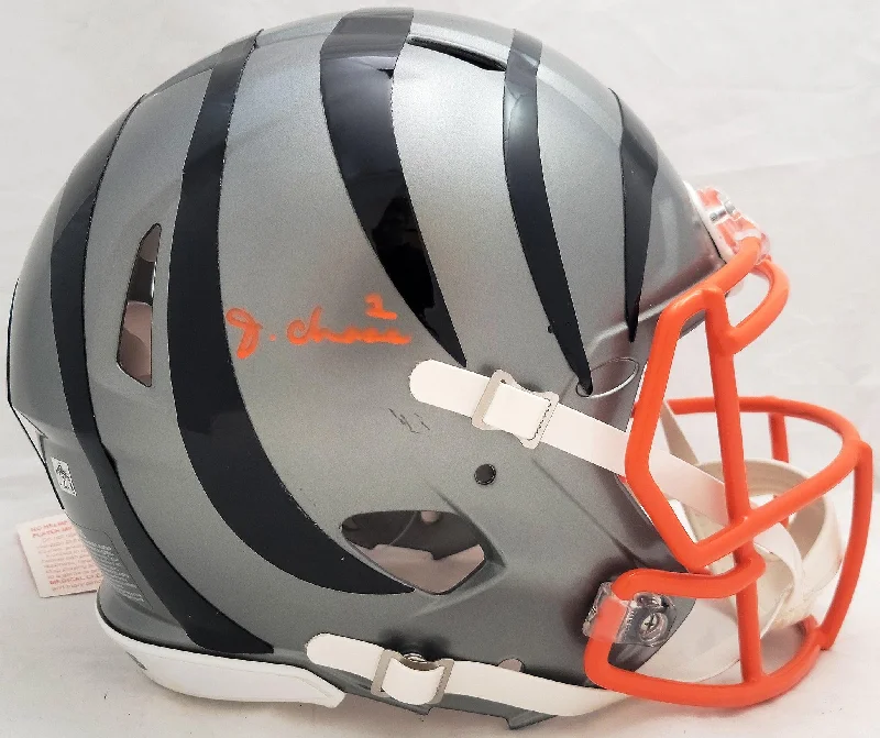 Rugby Helmet For Custom Branding-Ja'Marr Chase Autographed Cincinnati Bengals AMP Gray Full Size Authentic Speed Helmet Beckett BAS QR #WU15468