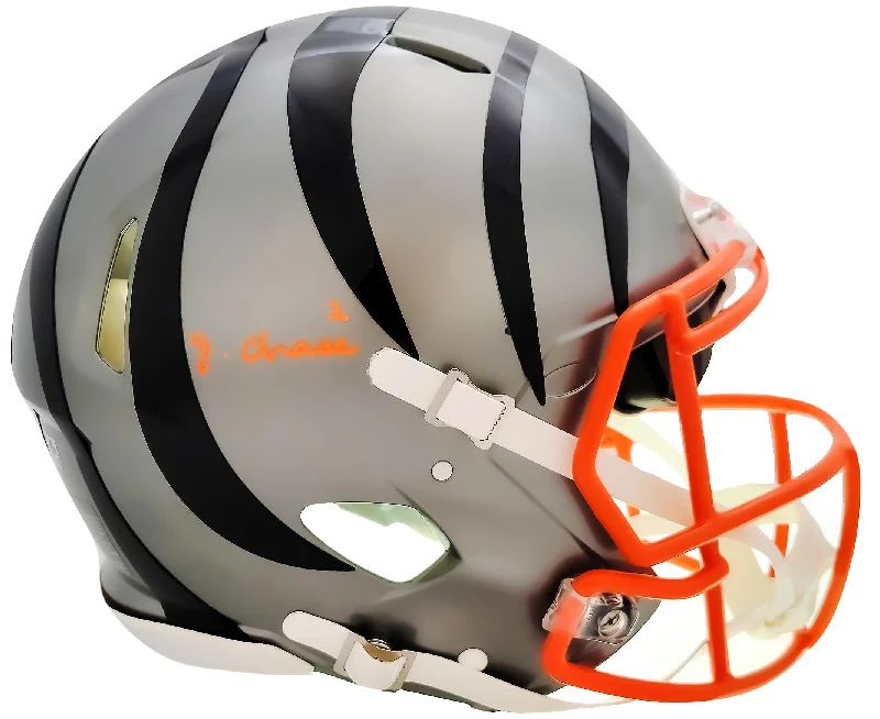 Rugby Helmet For Collegiate Players-Ja'Marr Chase Autographed Cincinnati Bengals Flash Gray Full Size Authentic Speed Helmet Beckett BAS QR Stock #205624